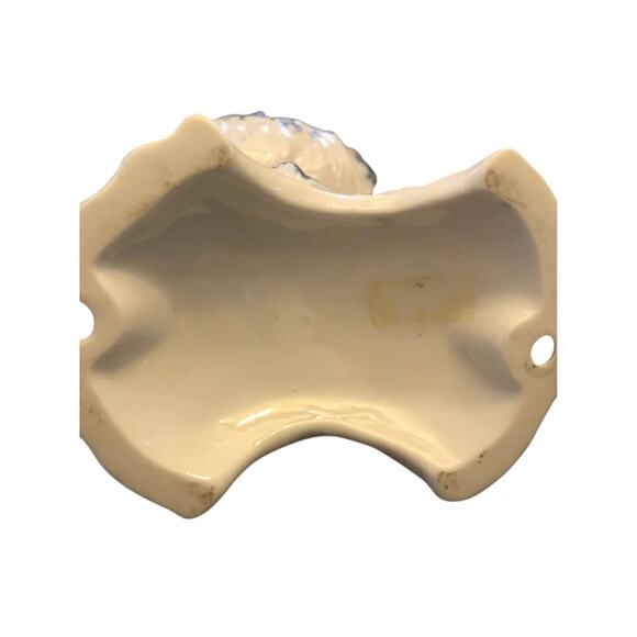 Porcelain Colonial Blue and White Cupids Candy Dish Figurine - Picture 9 of 10